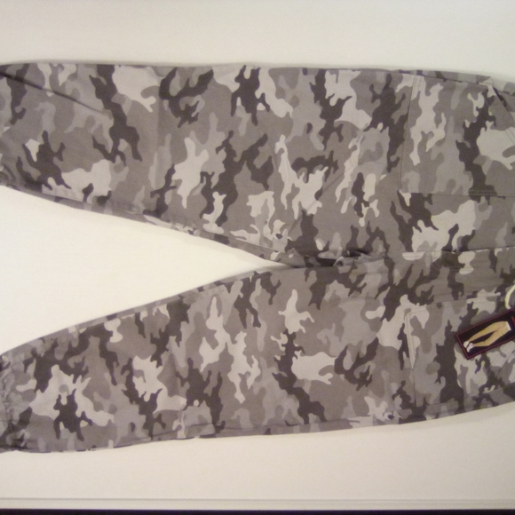 NoBo No Boundaries high rise utility crop pants - Picture 6 of 9